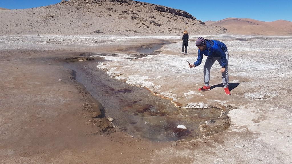 Surgente hidrotermal en el Volcán Galán